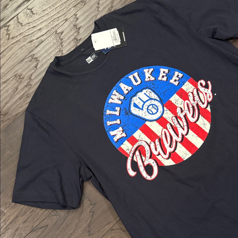New Era MLB Milwaukee Brewers Tshirt Men’s Large Navy NWT - Picture 2 of 4